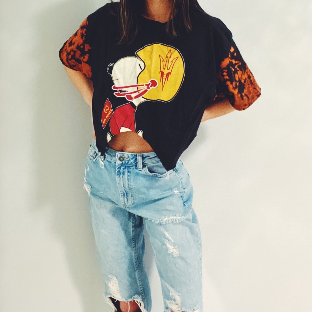 asu snoopy clasp tee